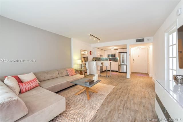 345 Ocean Dr # 408, Miami Beach FL 33139 - Miami Beach, FL - Photo 7