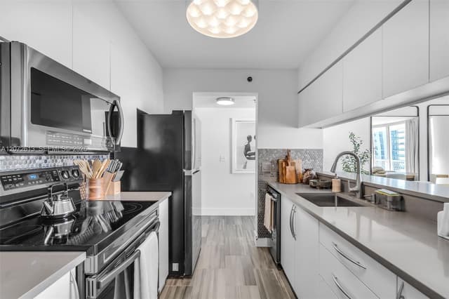 1200 Brickell Bay Dr # 2501, Miami FL 33131 - Miami, FL - Photo 6