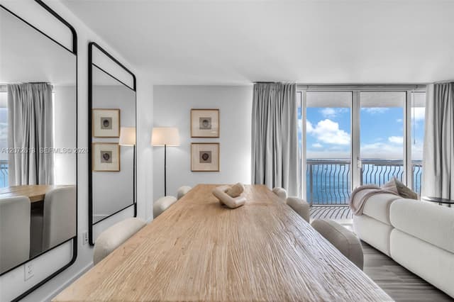 1200 Brickell Bay Dr # 2501, Miami FL 33131 - Miami, FL - Photo 3