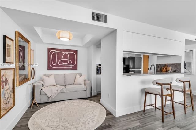 1200 Brickell Bay Dr # 2501, Miami FL 33131 - Miami, FL - Photo 4