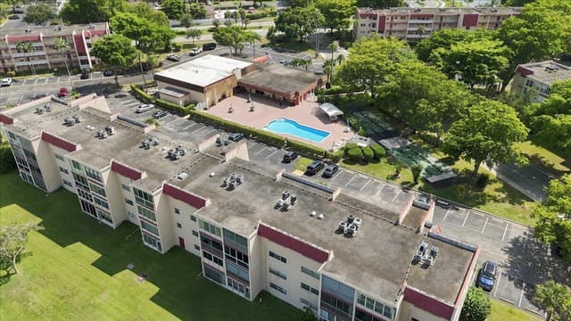 1050 COUNTRY CLUB Drive # 306, Margate FL 33063 - Margate, FL - Photo 5