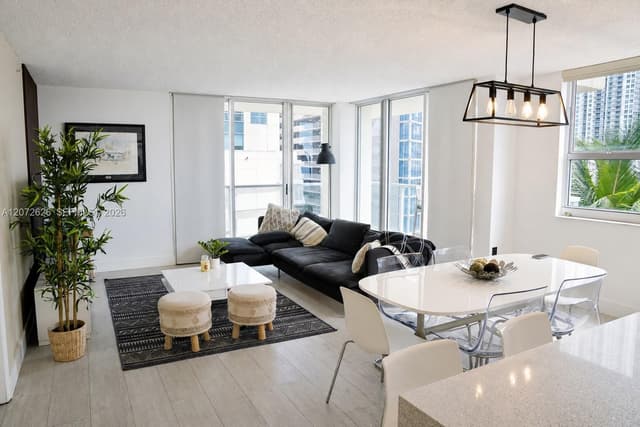 1155 Brickell Bay Dr # 902, Miami FL 33131 - Miami, FL - Photo 2