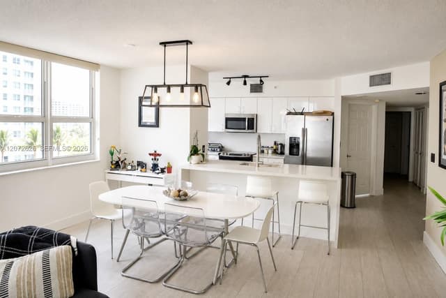 1155 Brickell Bay Dr # 902, Miami FL 33131 - Miami, FL - Photo 3