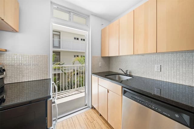 1670 Bay Rd # 4B, Miami Beach FL 33139 - Miami Beach, FL - Photo 7