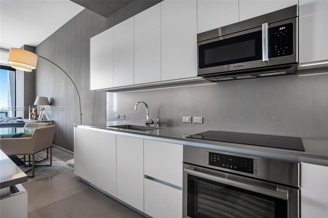 88 SW 7th St # 4006, Miami FL 33130 - Miami, FL - Photo 6
