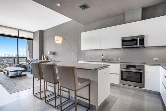 88 SW 7th St # 4006, Miami FL 33130 - Miami, FL - Photo 4