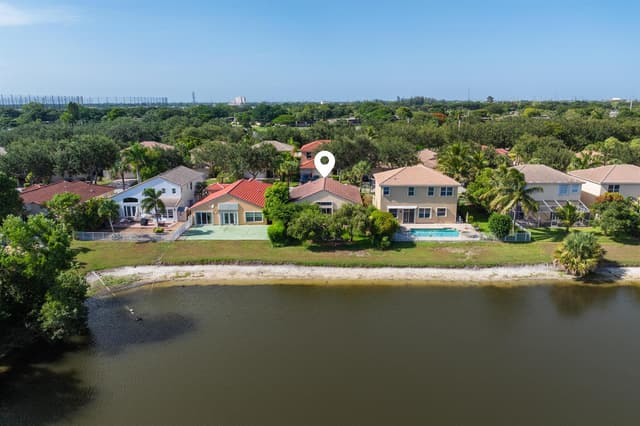 4977 Victoria Circle, West Palm Beach FL 33409 - West Palm Beach, FL - Photo 4