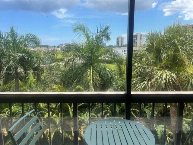 3050 Presidential Way # 403, West Palm Beach FL 33401 - West Palm Beach, FL - Photo 2