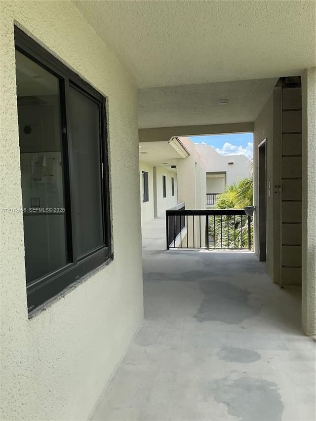 3050 Presidential Way # 403, West Palm Beach FL 33401 - West Palm Beach, FL - Photo 6