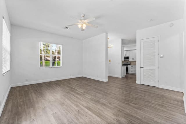 542 TOMAHAWK Court, Palm Beach Gardens FL 33410 - Palm Beach Gardens, FL - Photo 7