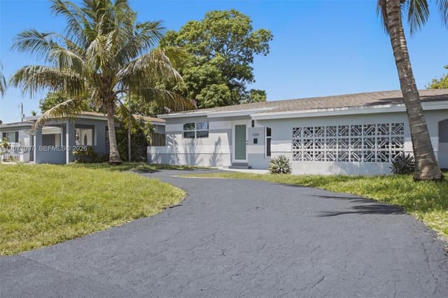 2250 Gulfstream Dr, Miramar FL 33023 - Miramar, FL - Photo 2