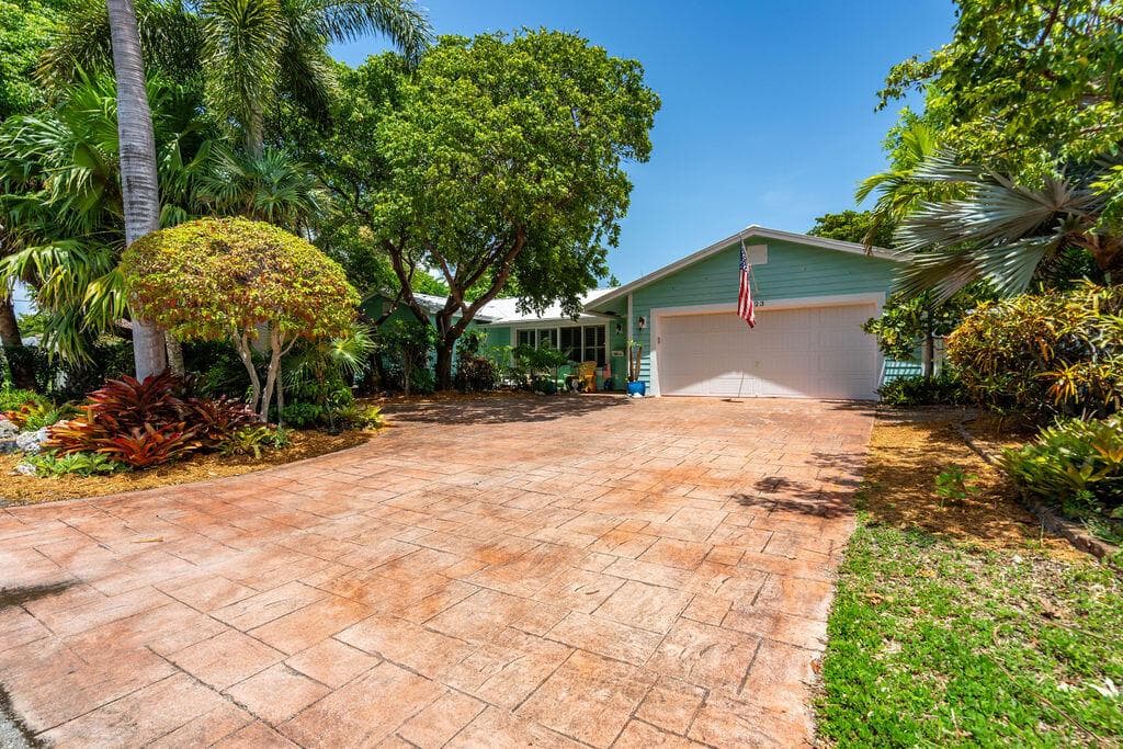 2823 NE 35TH Court, Lighthouse Point FL 33064 - Lighthouse Point, FL - Photo 1