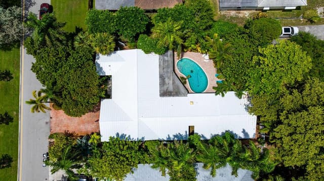 2823 NE 35TH Court, Lighthouse Point FL 33064 - Lighthouse Point, FL - Photo 4