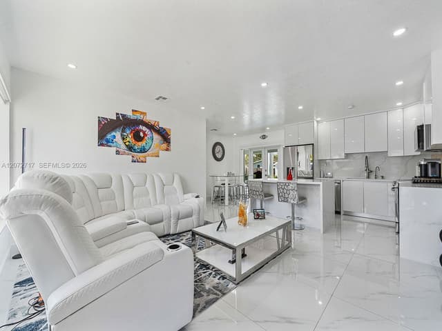 19800 Eagle Nest Rd, Cutler Bay FL 33157 - Cutler Bay, FL - Photo 2