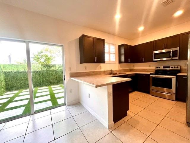 2606 SE 13th St, Homestead FL 33035 - Homestead, FL - Photo 2