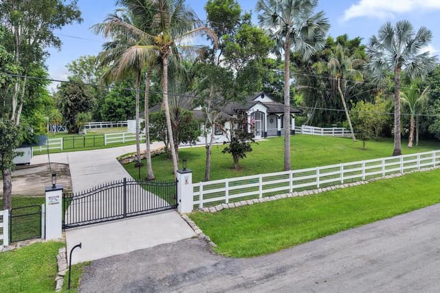 16137 E Aintree Drive, Loxahatchee FL 33470 - Loxahatchee, FL - Photo 5