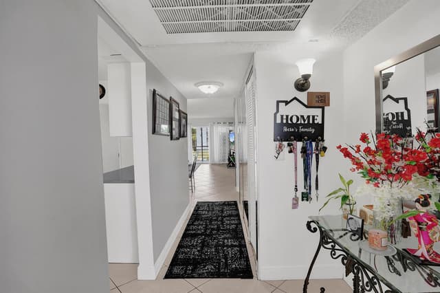 7980 N FRENCH Drive # 202, Pembroke Pines FL 33024 - Pembroke Pines, FL - Photo 4