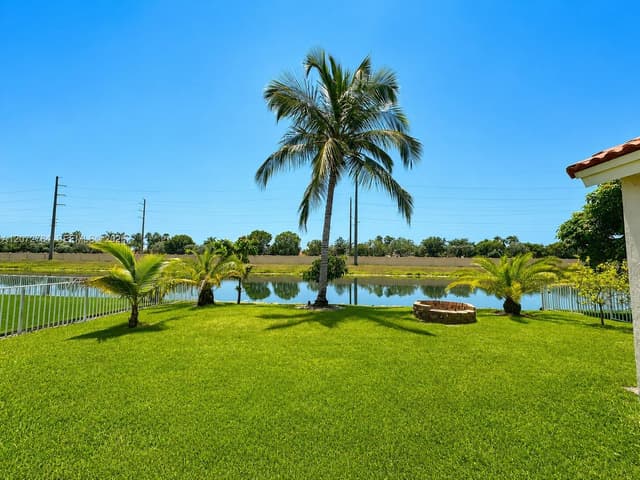 18724 SW 16th St, Pembroke Pines FL 33029 - Pembroke Pines, FL - Photo 2