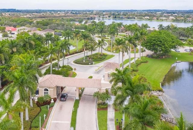 18724 SW 16th St, Pembroke Pines FL 33029 - Pembroke Pines, FL - Photo 6