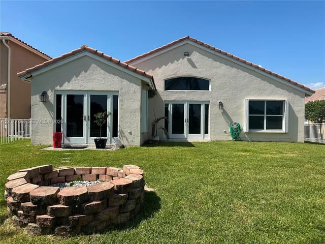 18724 SW 16th St, Pembroke Pines FL 33029 - Pembroke Pines, FL - Photo 3