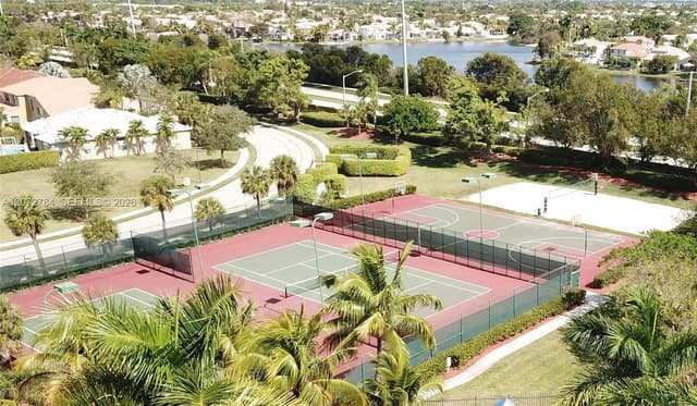18724 SW 16th St, Pembroke Pines FL 33029 - Pembroke Pines, FL - Photo 5