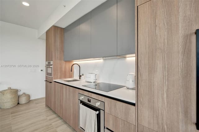 580 72nd St # 1012, Miami Beach FL 33141 - Miami Beach, FL - Photo 5