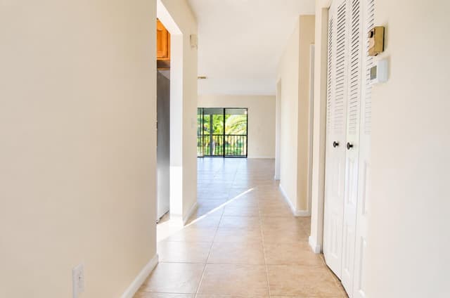 9307 Vista Del Lago # 17B, Boca Raton FL 33428 - Boca Raton, FL - Photo 3