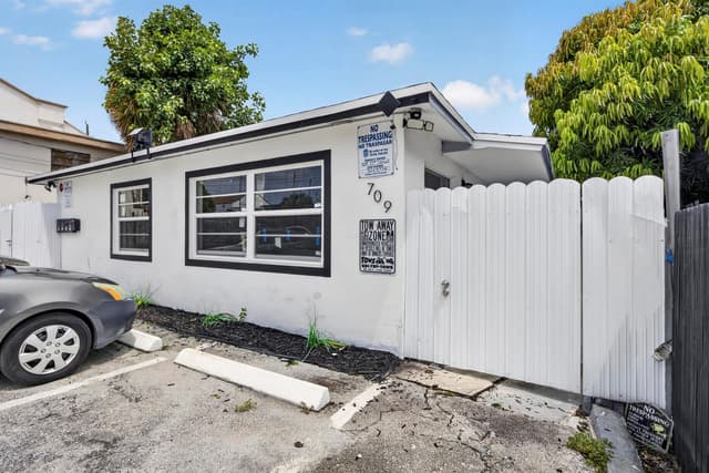 709 13TH Street, West Palm Beach FL 33401 - West Palm Beach, FL - Photo 4