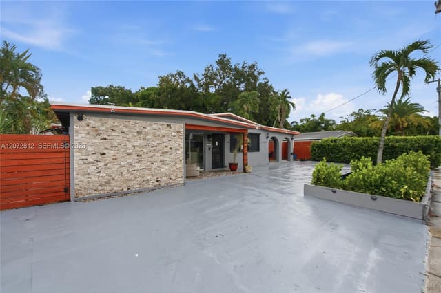 2616 NE 6th Ave, Wilton Manors FL 33334 - Wilton Manors, FL - Photo 3
