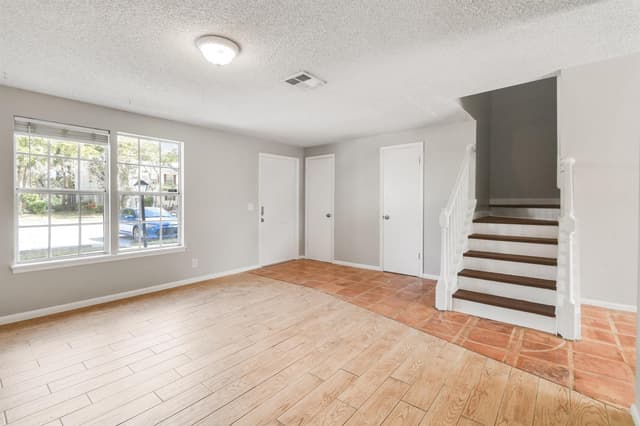 110 OLD ENGLISH Court, Jupiter FL 33458 - Jupiter, FL - Photo 5