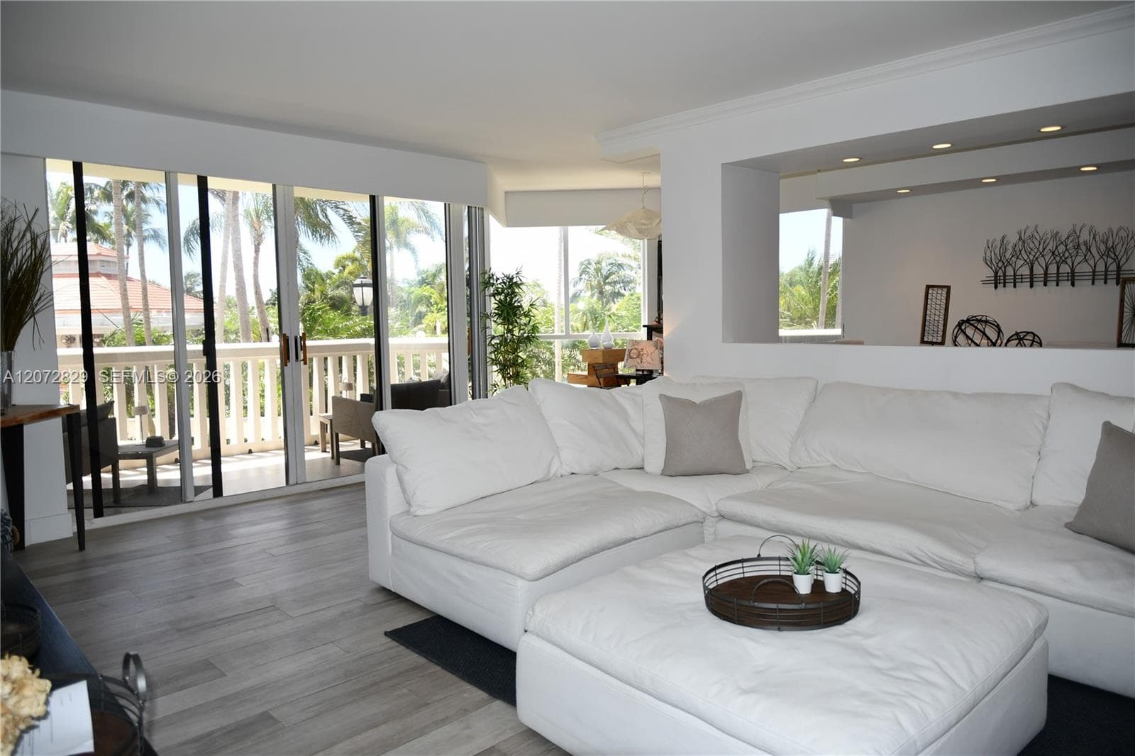 1000 E Island Blvd # 303, Aventura FL 33160 - Aventura, FL - Photo 1
