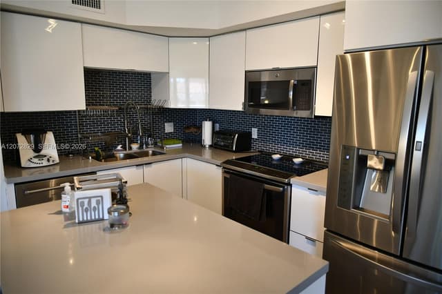 1000 E Island Blvd # 303, Aventura FL 33160 - Aventura, FL - Photo 4