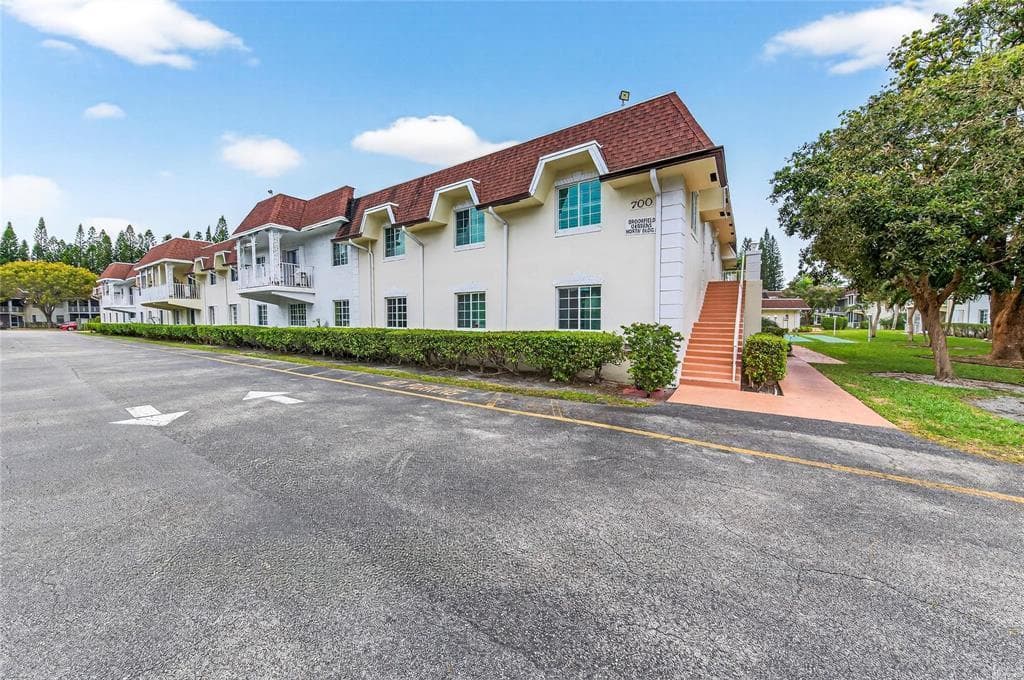 700 SE 2ND Avenue # 317, Deerfield Beach FL 33441 - Deerfield Beach, FL - Photo 1