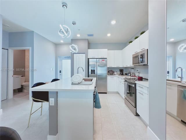 8167 NW 41st St # 410, Doral FL 33166 - Doral, FL - Photo 3