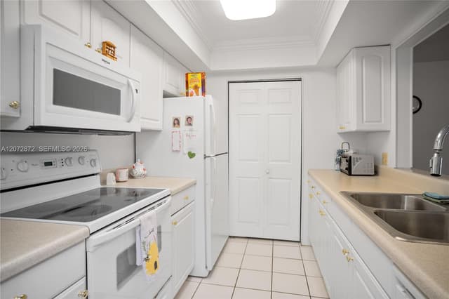 380 NW 69th Ave # 205, Plantation FL 33317 - Plantation, FL - Photo 4