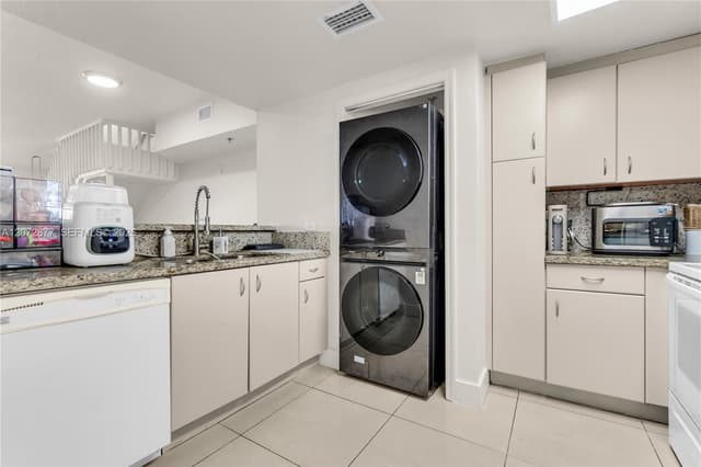 1650 Coral Way # 9, Miami FL 33145 - Miami, FL - Photo 3