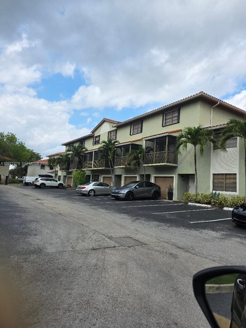 9872 Hammocks Blvd # 51, Miami FL 33196 - Miami, FL - Photo 1