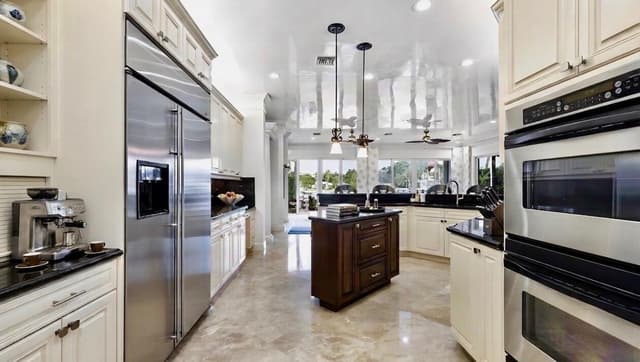 712 SANDY POINT Lane, North Palm Beach FL 33410 - North Palm Beach, FL - Photo 3