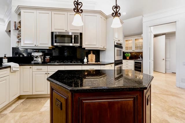 712 SANDY POINT Lane, North Palm Beach FL 33410 - North Palm Beach, FL - Photo 4