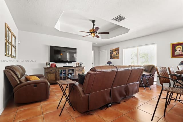 15867 SW 44th St, Miami FL 33185 - Miami, FL - Photo 7