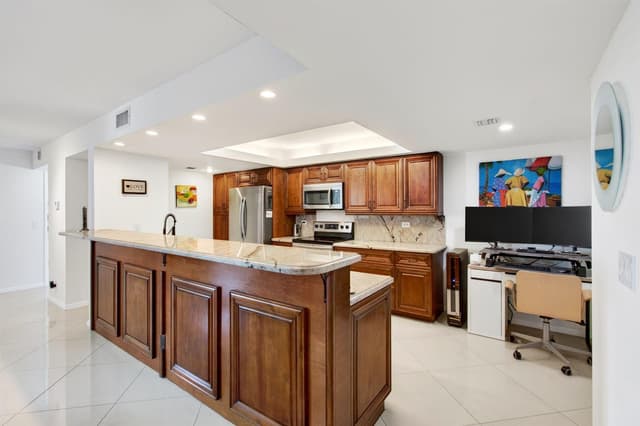 825 Egret Circle # 504, Delray Beach FL 33444 - Delray Beach, FL - Photo 3