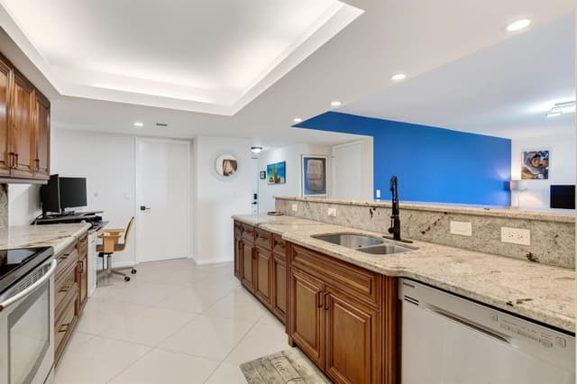 825 Egret Circle # 504, Delray Beach FL 33444 - Delray Beach, FL - Photo 5