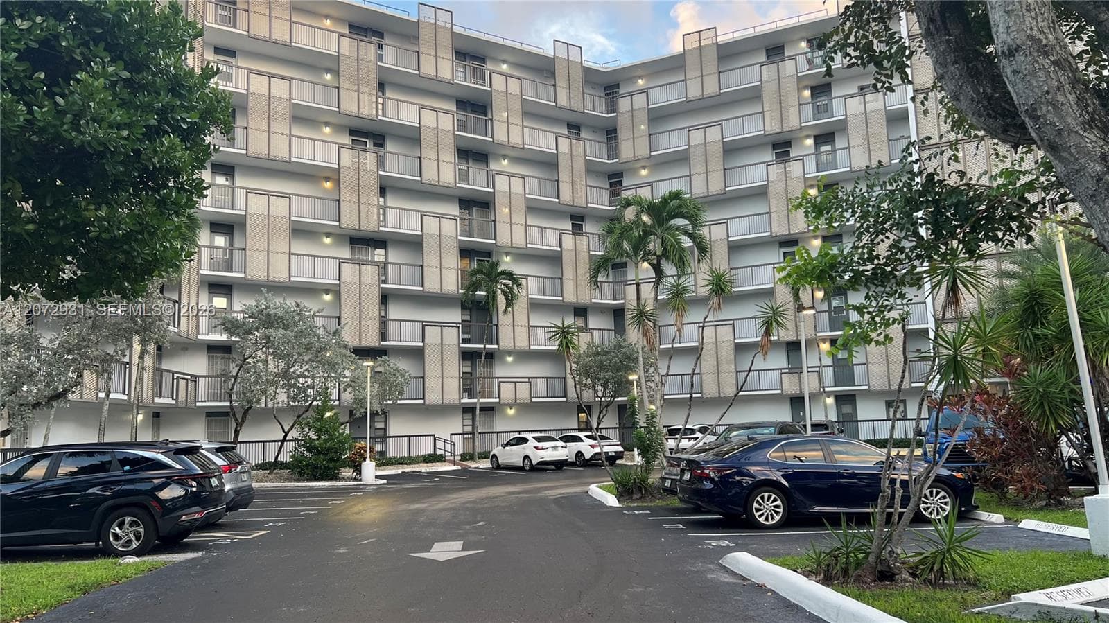 20500 W Country Club Dr # 117, Aventura FL 33180 - Aventura, FL - Photo 1