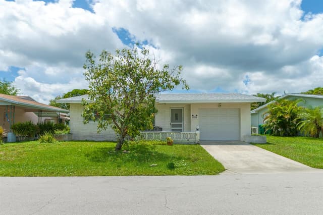 4500 NW 47th Court, Tamarac FL 33319 - Tamarac, FL - Photo 2