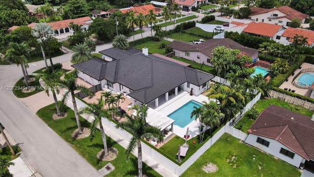 11390 SW 30th St, Miami FL 33165 - Miami, FL - Photo 2