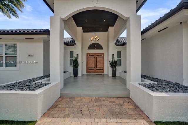 11390 SW 30th St, Miami FL 33165 - Miami, FL - Photo 5
