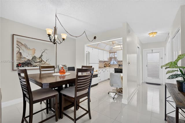 8900 Washington Blvd # 409, Pembroke Pines FL 33025 - Pembroke Pines, FL - Photo 3