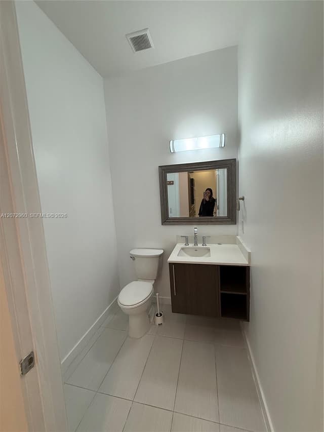 7661 NW 107th Ave # 813, Doral FL 33178 - Doral, FL - Photo 2