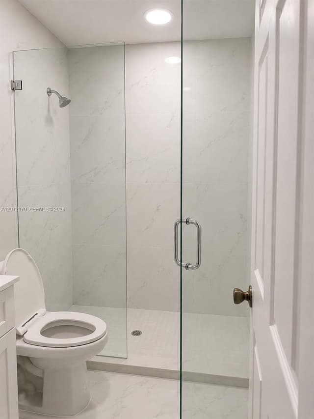 19727  NW 84  TH PL, Hialeah FL 33015 - Hialeah, FL - Photo 7