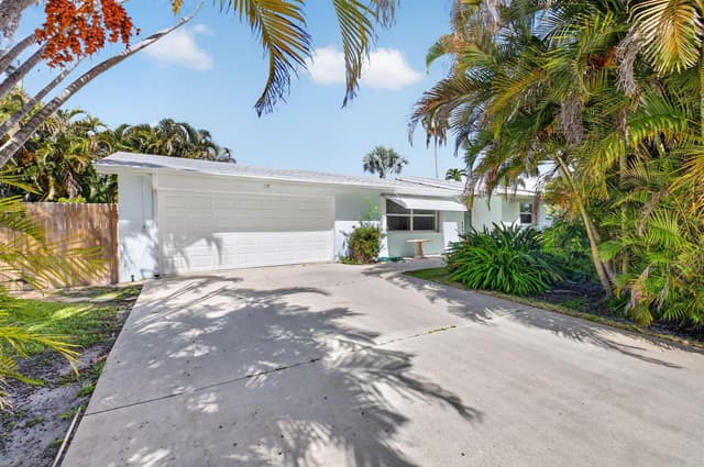 1205 SW 1ST Street, Boynton Beach FL 33435 - Boynton Beach, FL - Photo 2